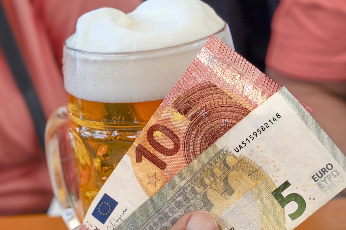 Megapark und Bierkönig: Preis-Check auf Mallorca – SO teuer sind 2024 die Getränke