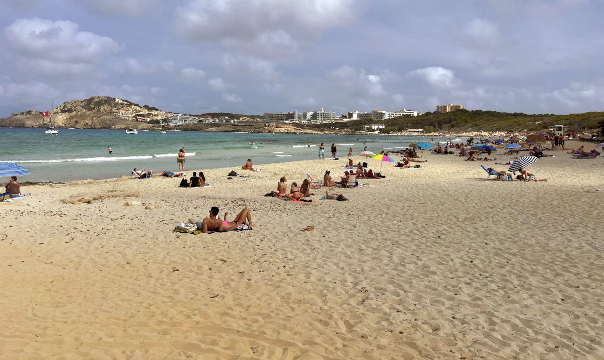 Urlaub auf Mallorca: Touristen aufgepasst! An DIESEM Strand greift die Polizei jetzt hart durch