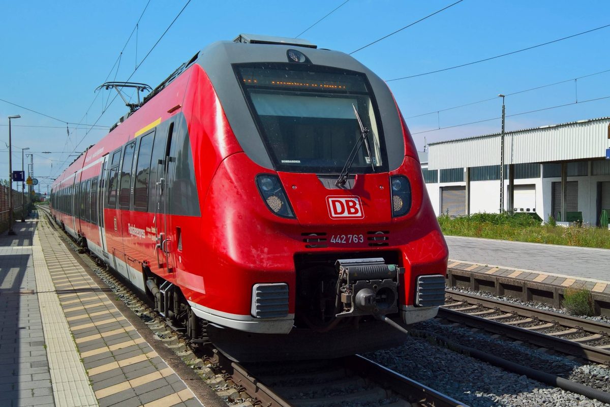 Deutsche Bahn: Verbraucherzentrale reicht Beschwerde über nicht rechtmäßige Kündigungsfristen der Bahncard ein.