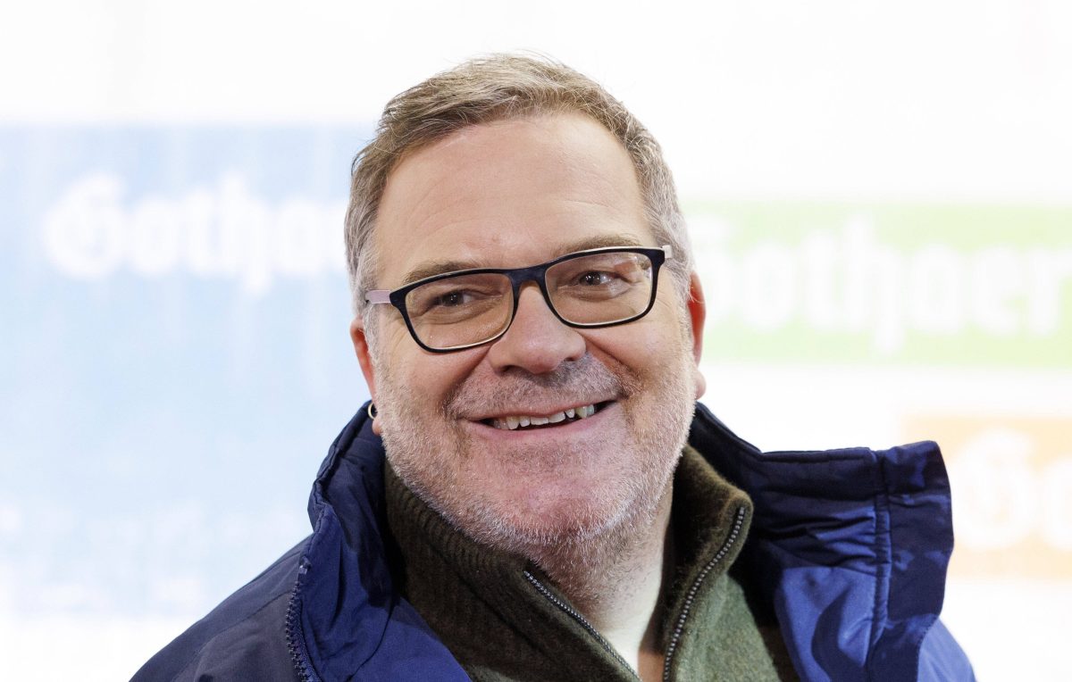 TV-Hammer: Elton macht mit Stefan Raab wieder gemeinsame Sache