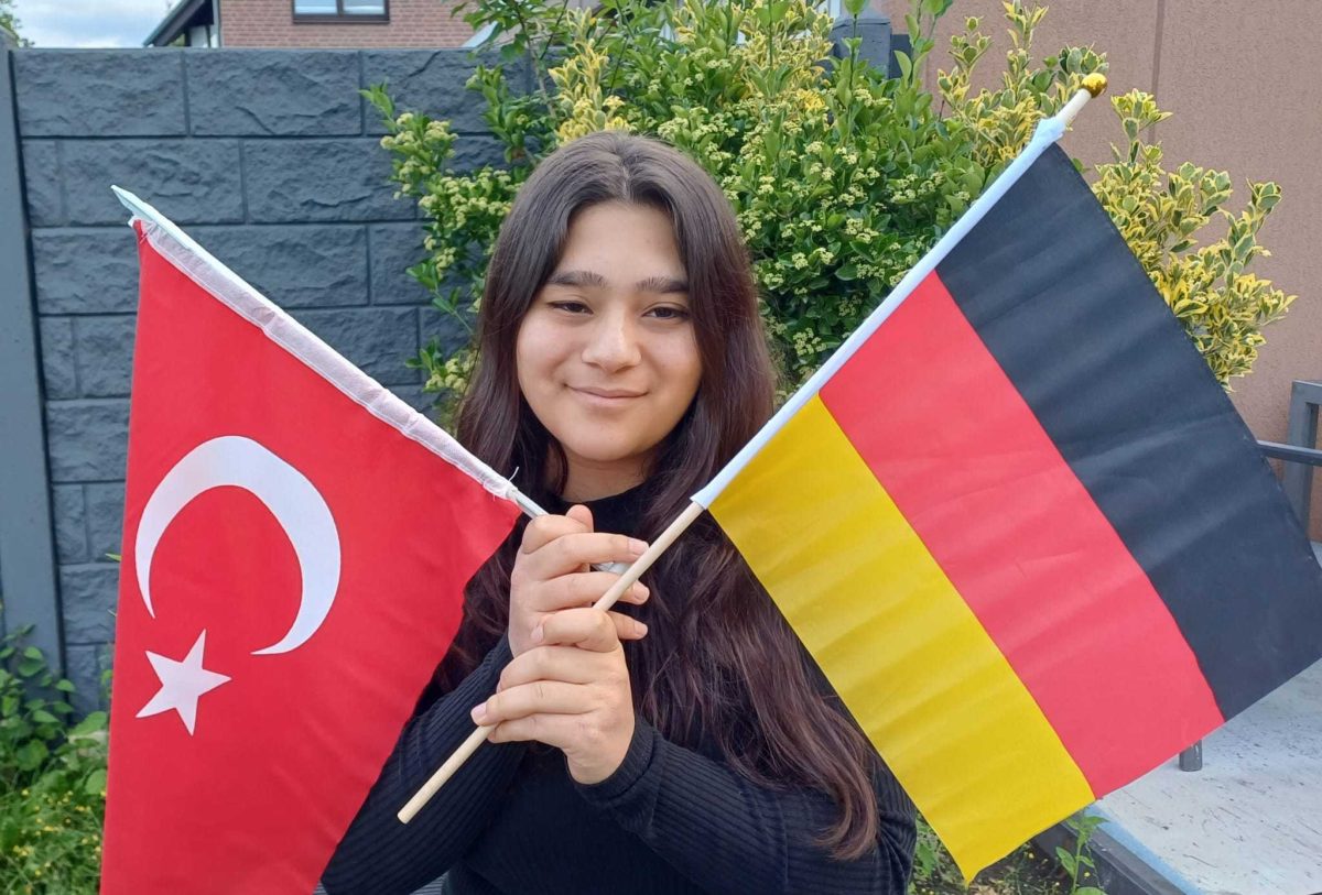 Tuana aus Gelsenkirchen drückt Deutschland und Türkei die Daumen bei der EM.