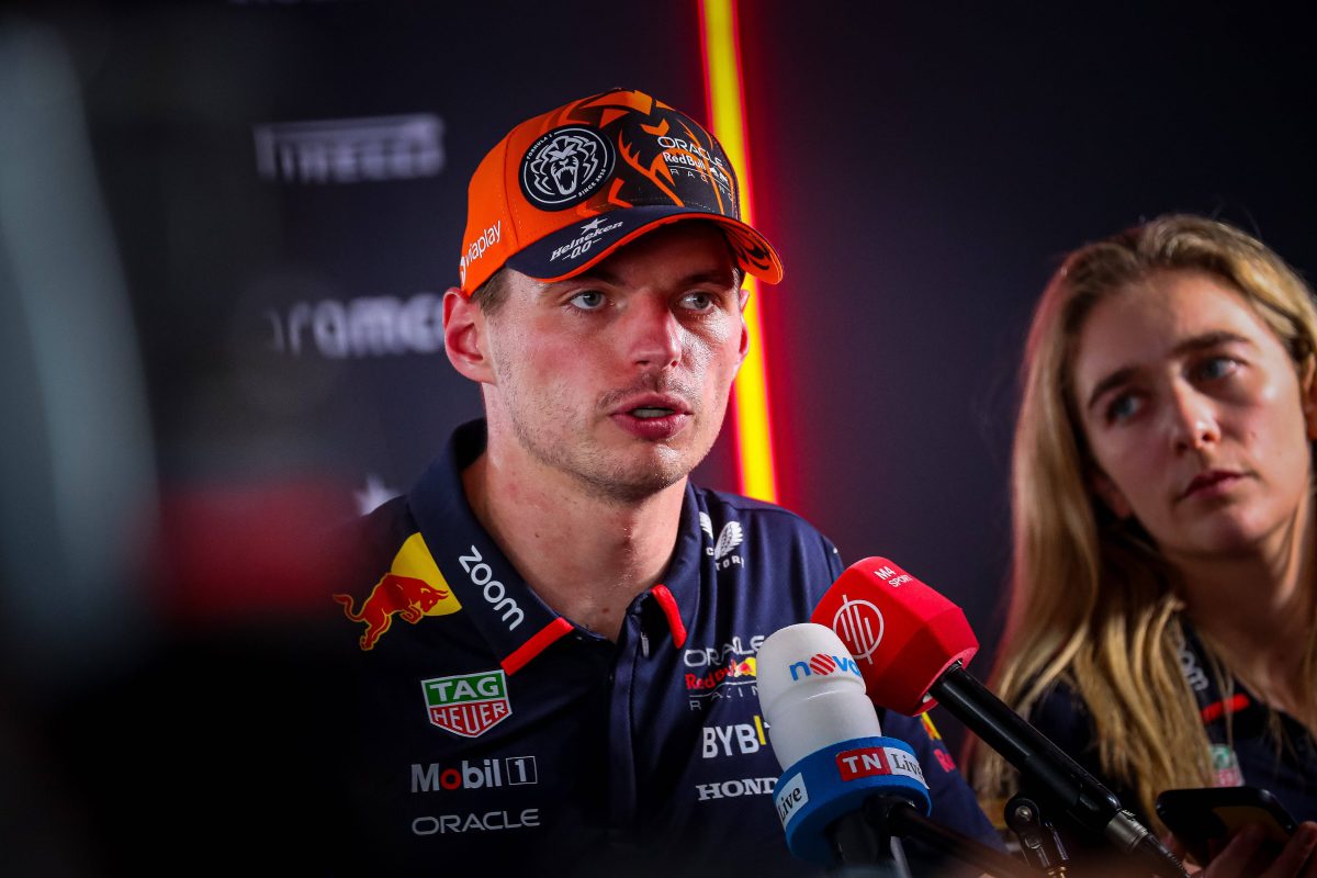 Formula 1: il colletto di Verstappen si è rotto: “deve restare a casa”
