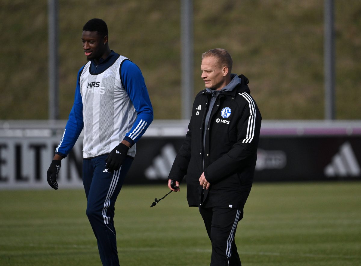 Der FC Schalke 04 verpasst im Auswärtsspiel beim 1.- FC Magdeburg den Sieg. Eine Idee von Trainer Karel Geraerts ging dabei nicht wirklich auf.