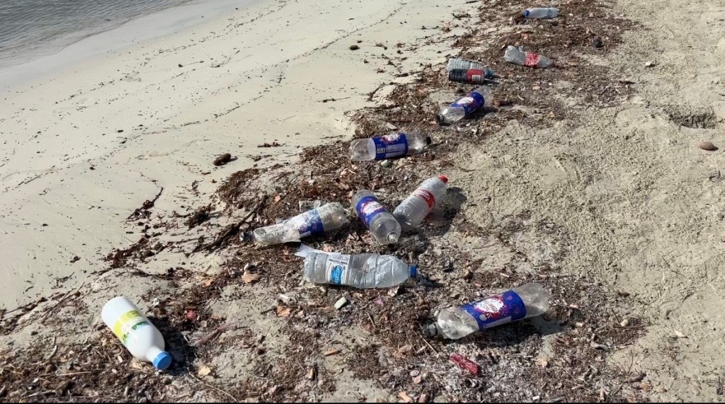 Kurz nach dem Sturm war die Playa voll Müll.