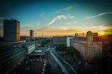 Ein Blick auf die Skyline vom Hauptbahnhof Essen und dem Übergang zur Einkaufsmeile in die Innenstadt.