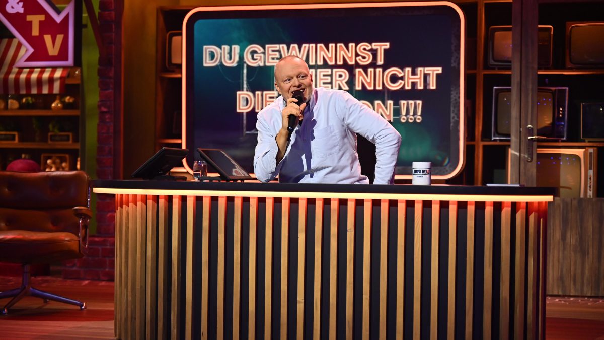 Ganz Deutschland ist im Stefan-Raab-Fieber. In seiner ersten Show lÃ¤sst der Entertainer nichts anbrennen und verrÃ¤t spannende Details.