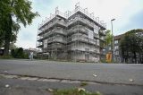 Eine Baustelle in Duisburg-Hochfeld zieht die Aufmerksamkeit auf sich.