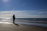 NRW: Eine Frau macht einen letzten Ausflug an die Nordsee. (Symbolfoto)