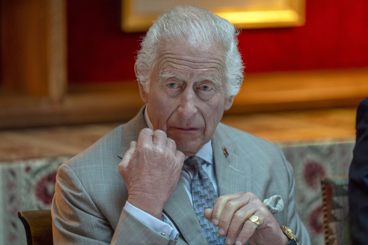 KÃ¶nig Charles III.: Camillas Sohn Tom Parker-Bowles spricht nun Ã¼ber den KÃ¶nig.