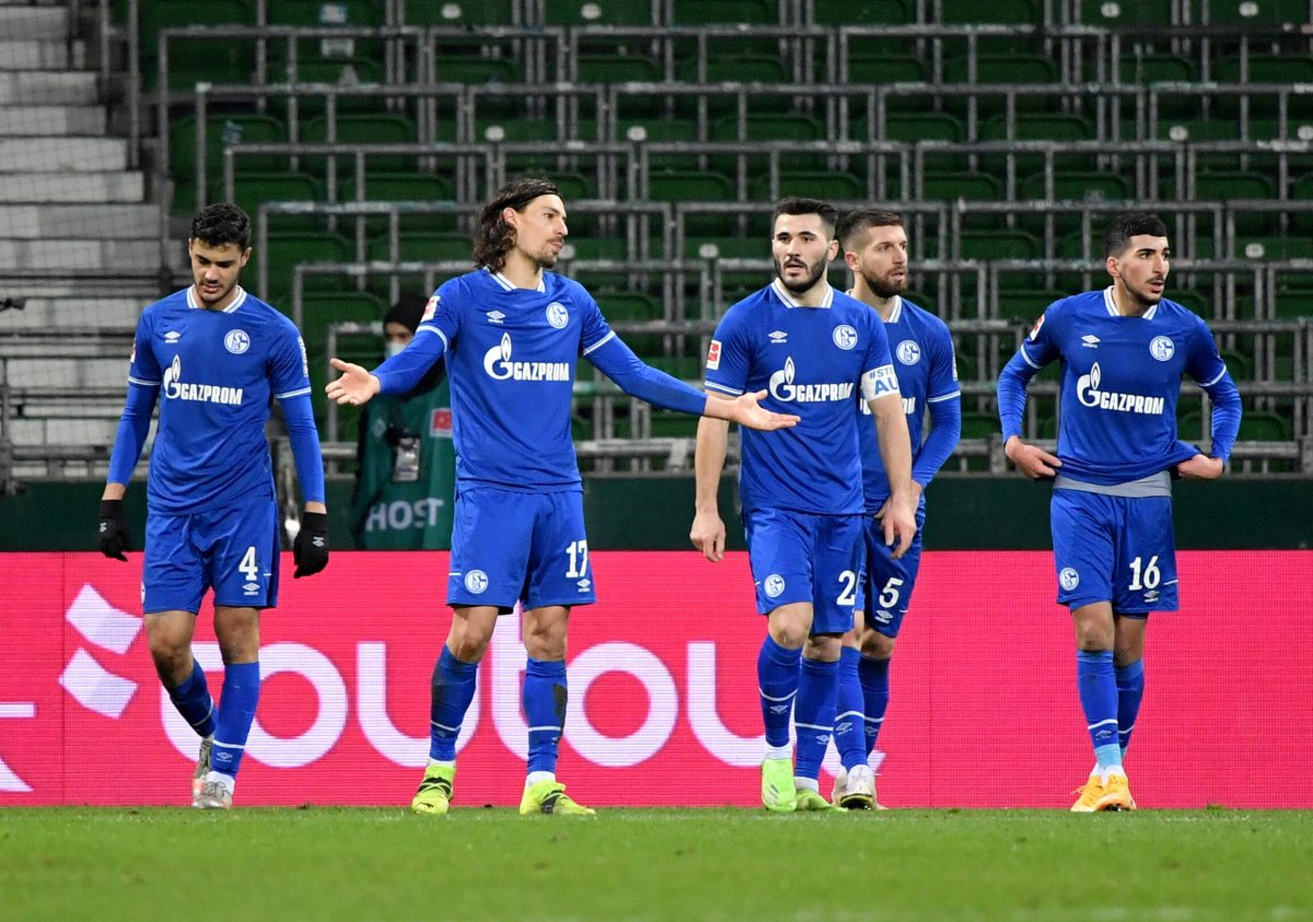 Die Karriere eines Ex-Schalke-Akteurs stand vor dem Aus. Doch nun scheint er doch noch die Kurve bekommen zu haben.