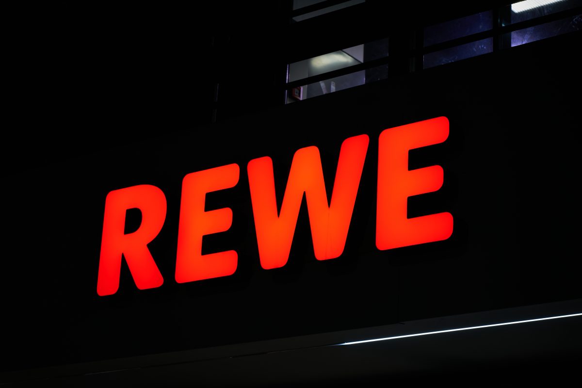 Rewe-Filiale Führt Neue Regel Ein - Kunden Finden Es Nicht Witzig ...