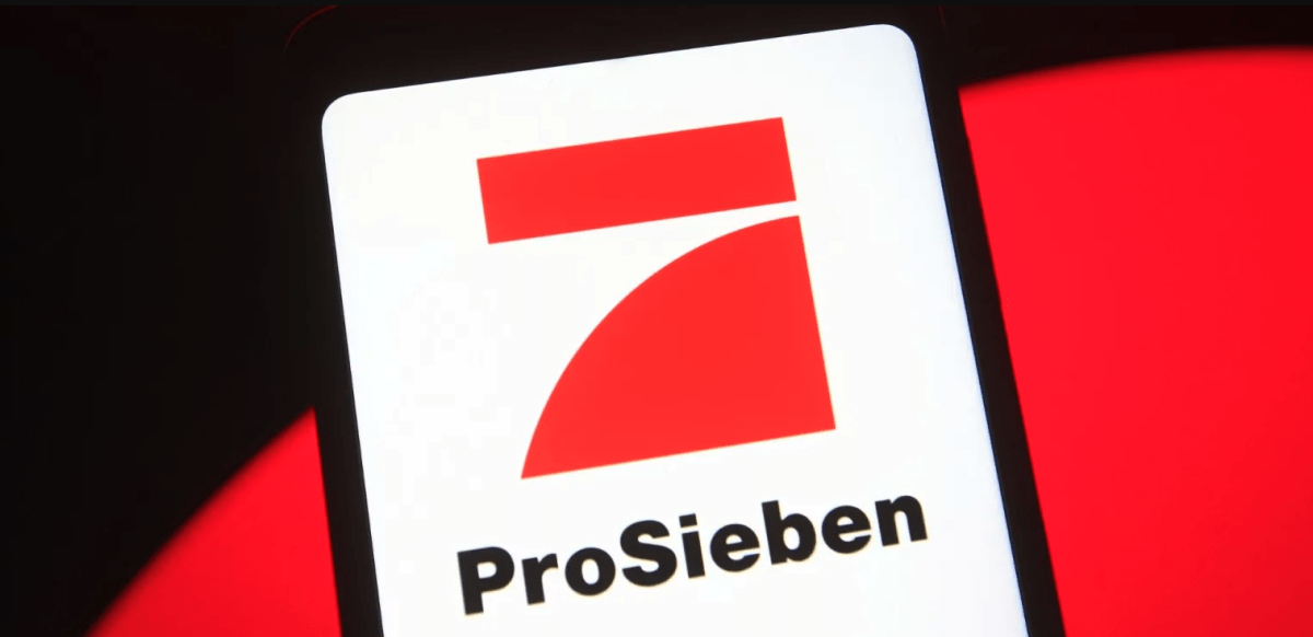 ProSieben muss sich von einem seiner beliebten Moderatoren verabschieden. Nach 12 Jahren hört er mit DIESER Show auf.