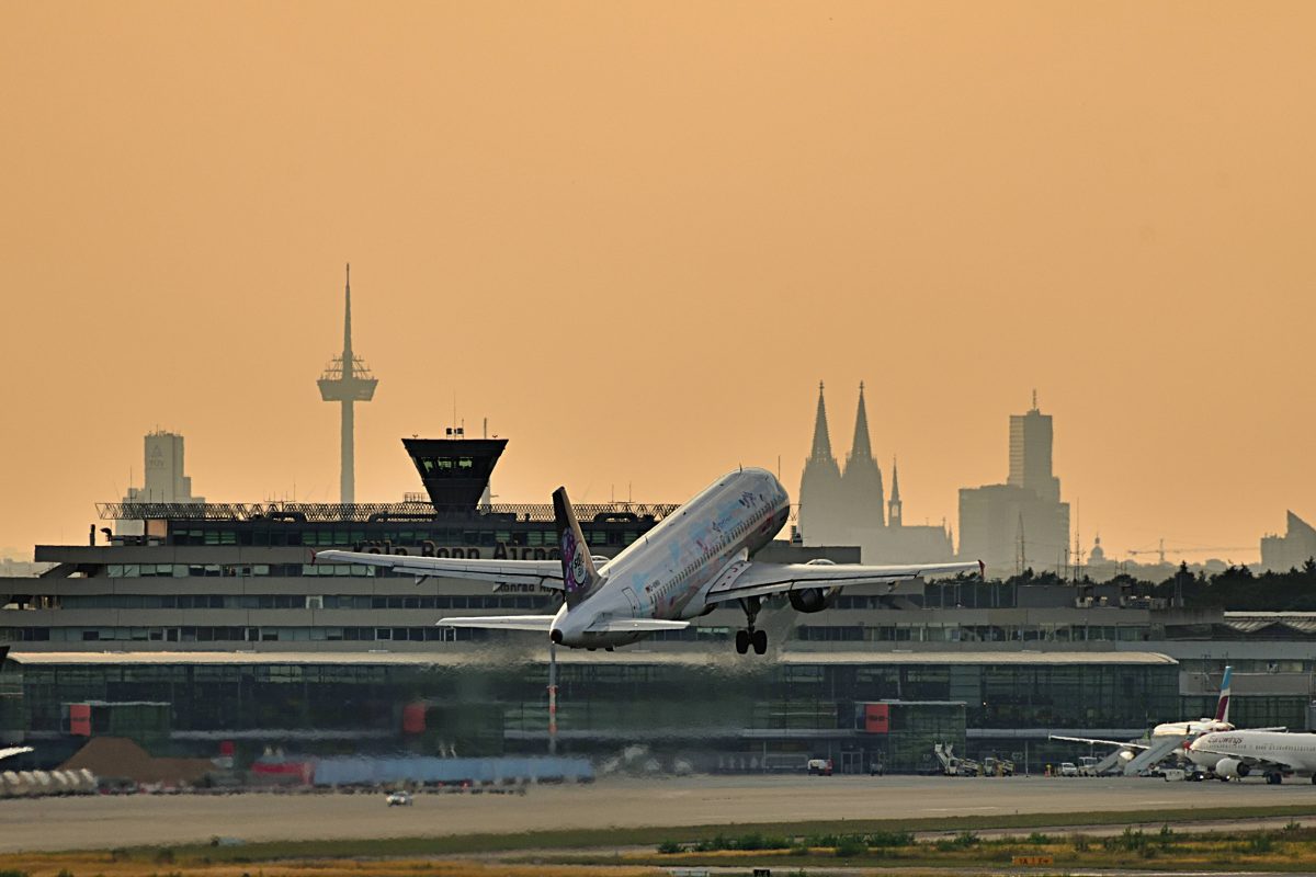 Flughafen Köln/Bonn: Eurowings-Hammer! Passagiere rasten aus