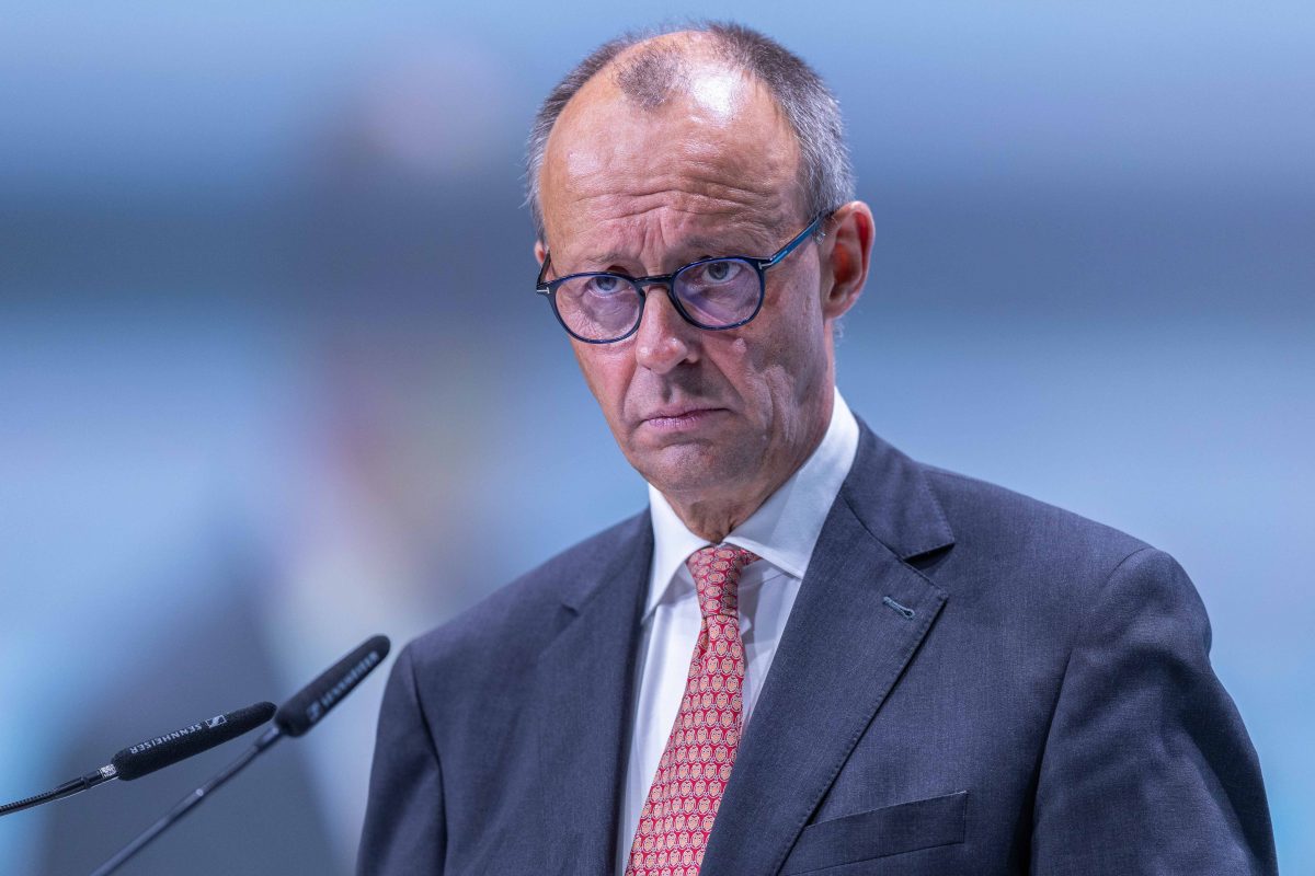 Friedrich-Merz-macht-Ansage-an-Teenie-M-dchen-Wenn-er-Kanzler-wird-kommen-sie-nicht-davon