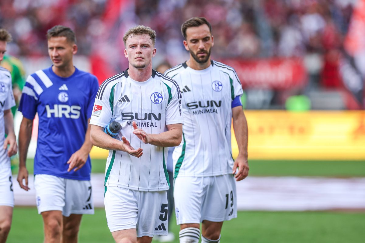 Sowohl fÃ¼r ihn persÃ¶nlich als auch fÃ¼r den FC Schalke 04 liefen die ersten Wochen alles andere als rund. Nun Ã¤uÃŸert ein S04-Star knallharte Selbstkritik.