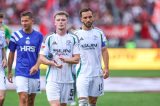 Sowohl für ihn persönlich als auch für den FC Schalke 04 liefen die ersten Wochen alles andere als rund. Nun äußert ein S04-Star knallharte Selbstkritik.