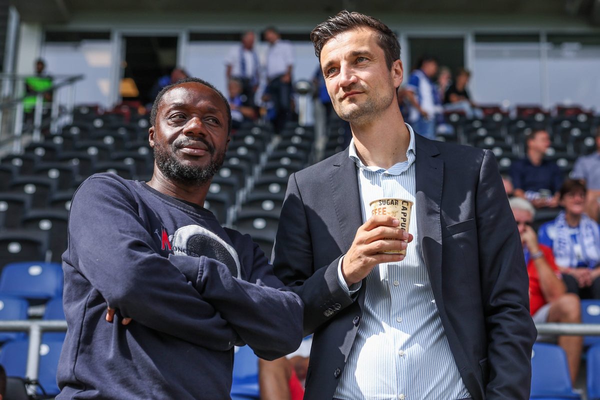 Ben Manga und Matthias Tillmann arbeiten beim FC Schalke 04 eng zusammen.