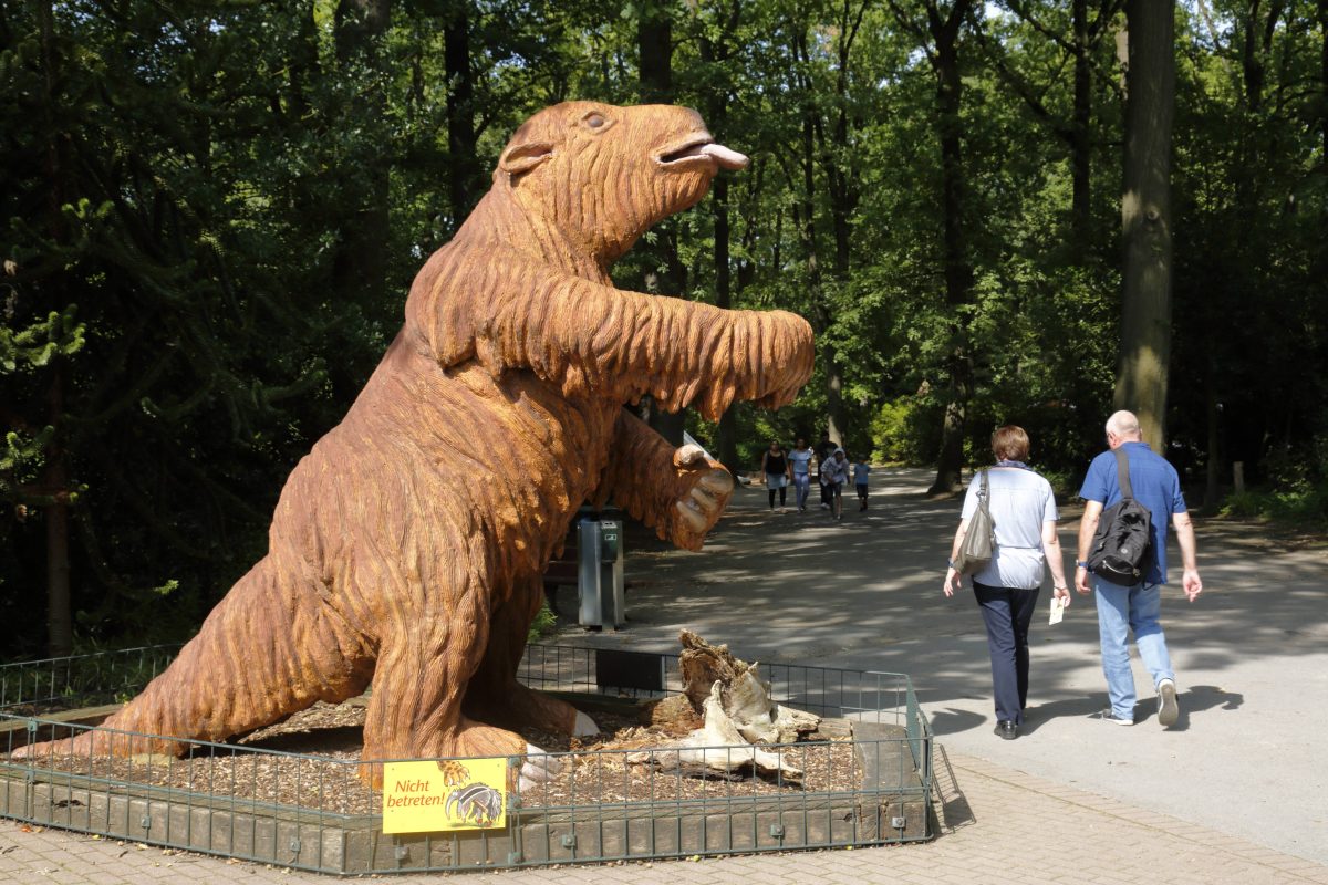 Zoo Dortmund: Mysteriöse Kiste sorgt für Aufregung.