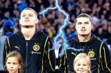 Borussia Dortmund: Zwei Spieler streiten sich.