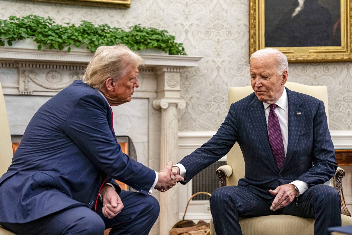 Trump und Biden im WeiÃŸen Haus.