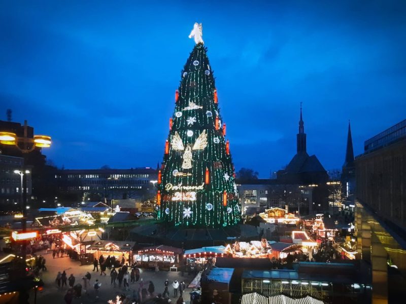 Weihnachtsmarkt Dortmund: Peinliche Baum-Panne – das sollte noch kein Besucher zu sehen bekommen