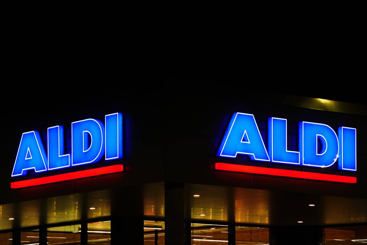 Aldi Diebe stehlen Feuerwerk in schwindelerregend hohem Wert