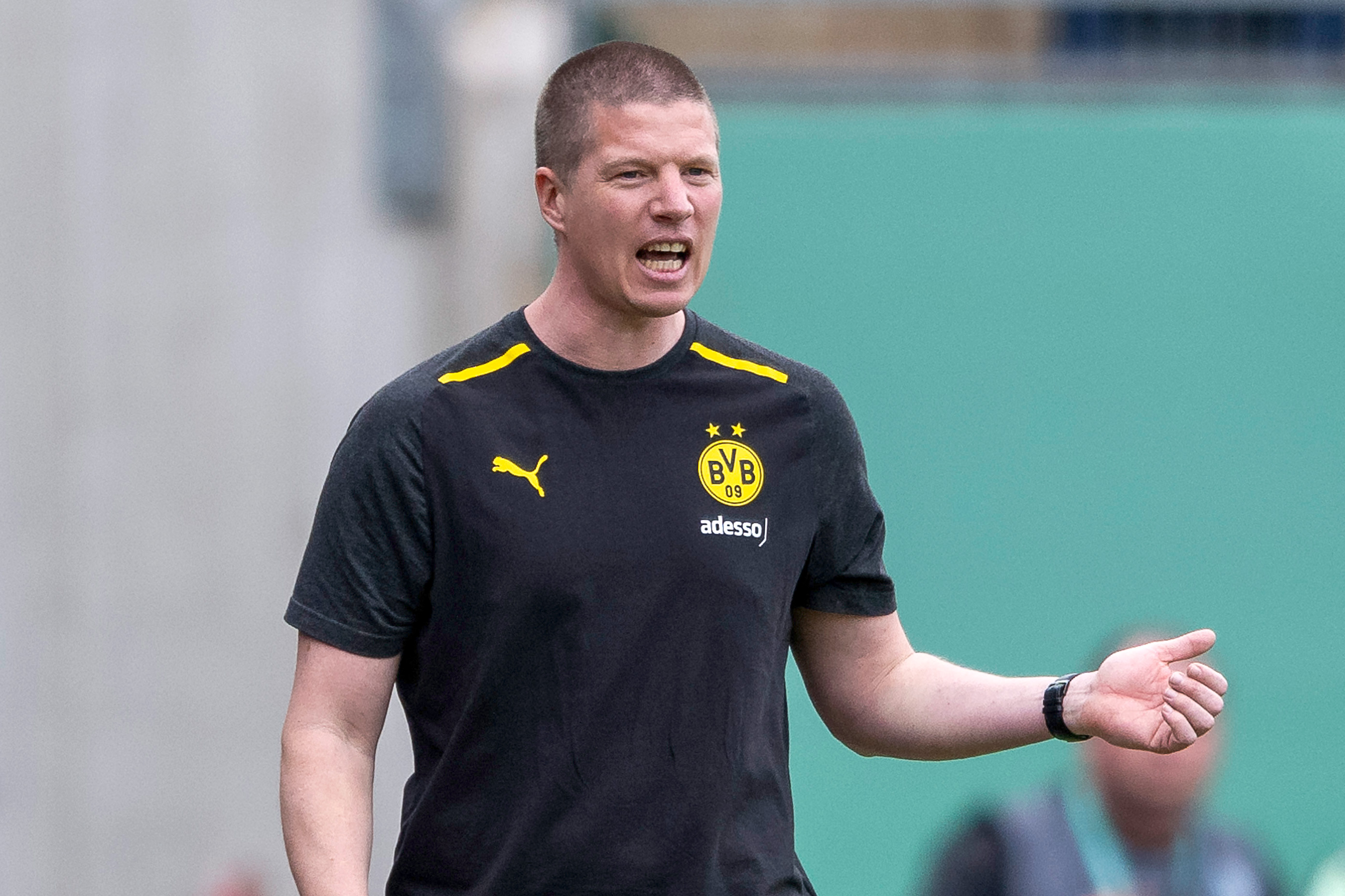 borussia-dortmund-irre-trainer-wende-damit-hat-niemand-gerechnet