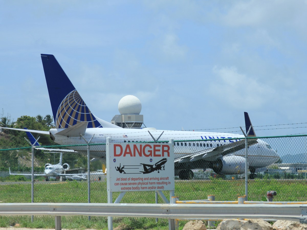 Gefährlichster Flughafen der Welt: Hier musst du dich beim Flug in Acht nehmen!