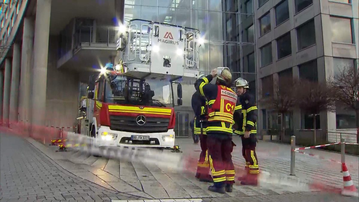 sturm-wetter-in-nrw-baum-legt-bahn-verkehr-lahm-tierpark-schlie-t-dringende-warnung