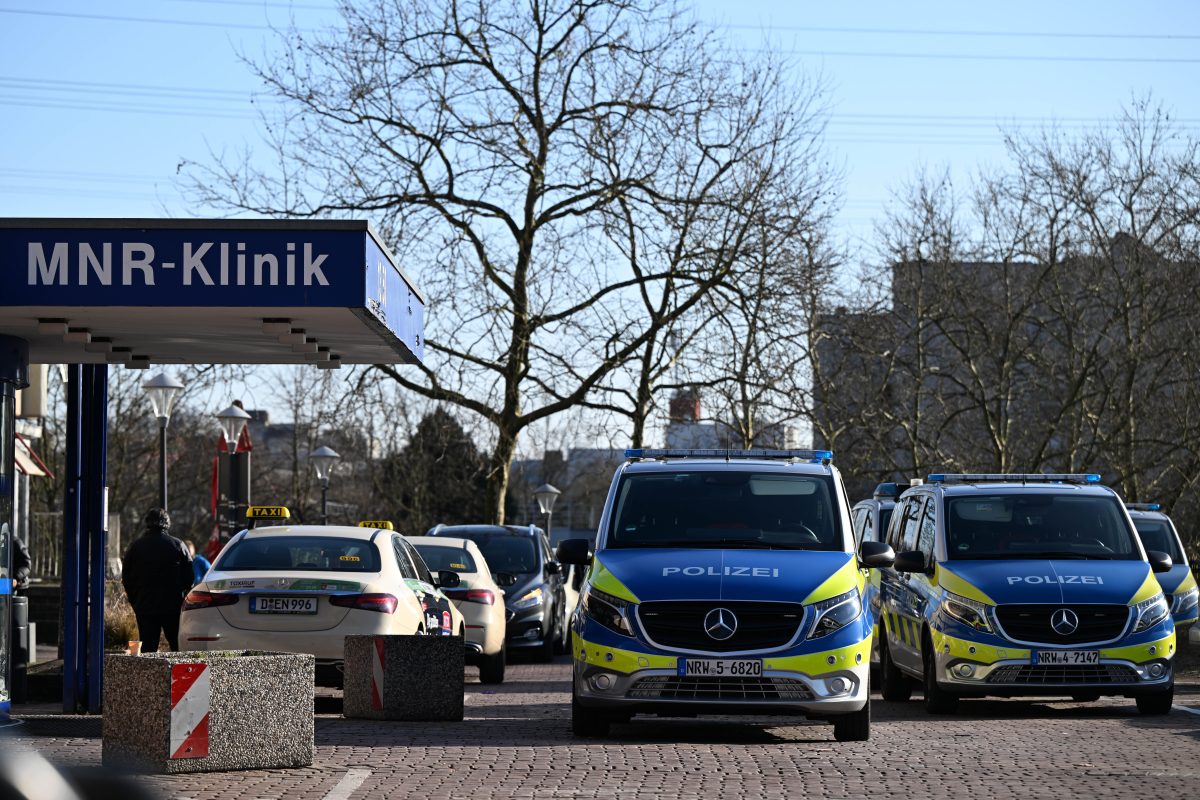 An der Uni-Klinik in DÃ¼sseldorf wurde ein Arzt mit einem Messer bedroht.