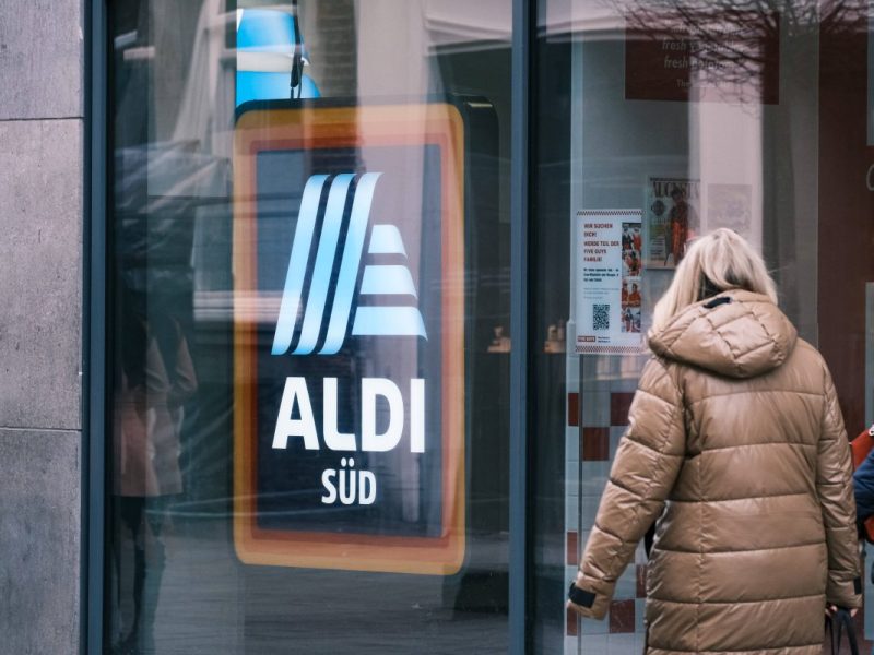 Aldi preist Produkt fÃ¼r Kinder an â€“ Kunden sind stocksauer: â€žLanden in der MÃ¼lltonneâ€œ