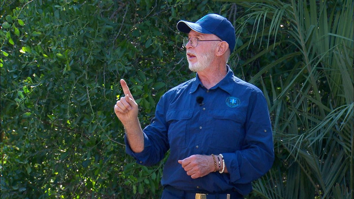 â€žDschungelcampâ€œ: Dr. Bob klÃ¤rt die Zuschauer auf.