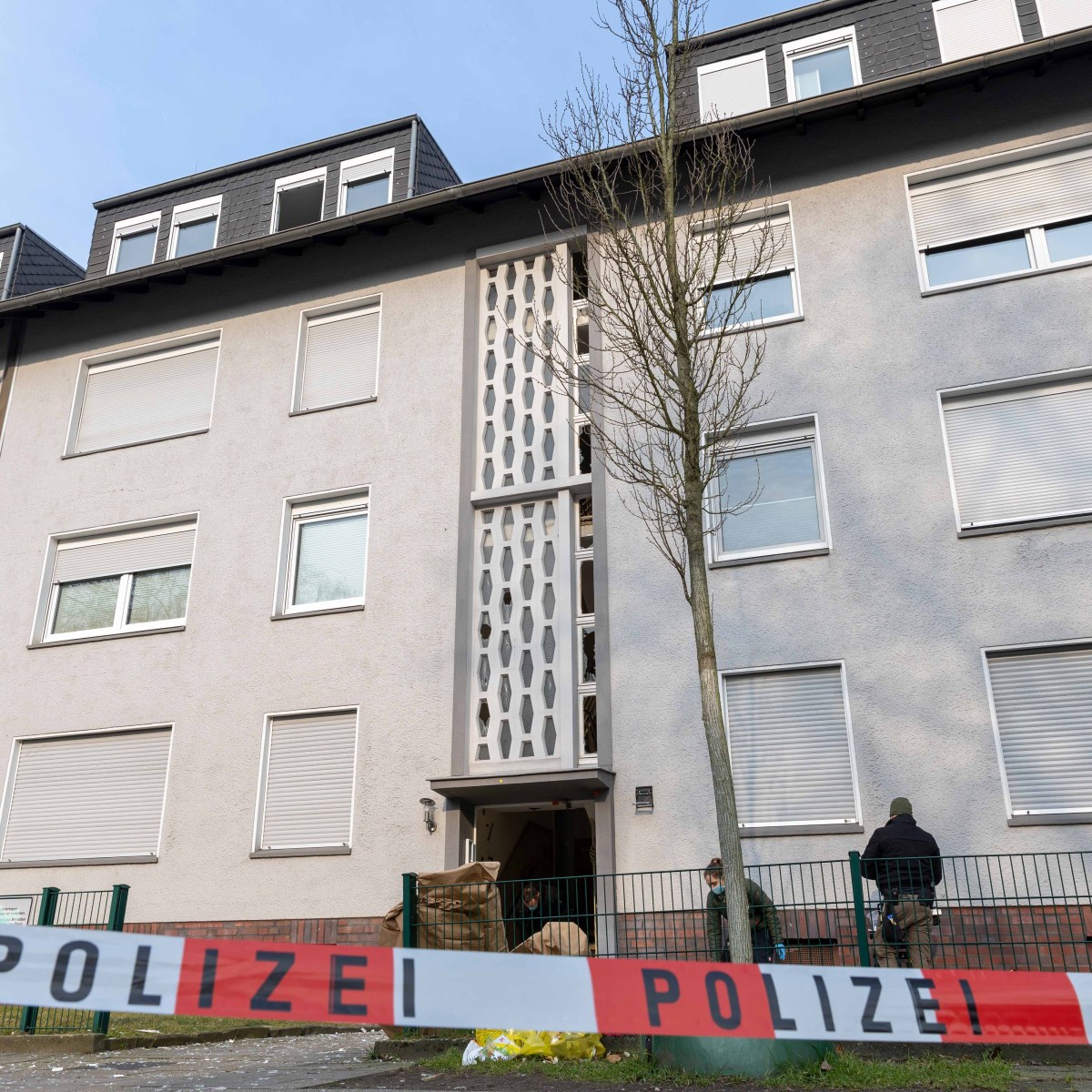 Oberhausen: Explosion in Wohnhaus reißt Bewohner aus dem Schlaf – Polizei mit heftigem Verdacht