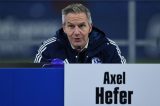 Axel Hefer sucht nach einem neuen Sportvorstand fÃ¼r den FC Schalke 04.