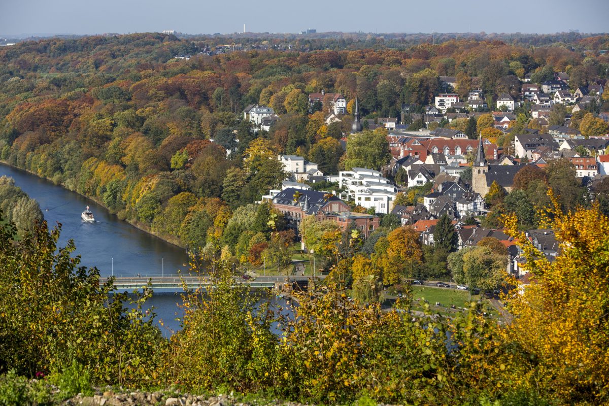 Essen: Luxusvilla mit Ruhrblick zum Verkauf – der Preis zieht dir die Schuhe aus