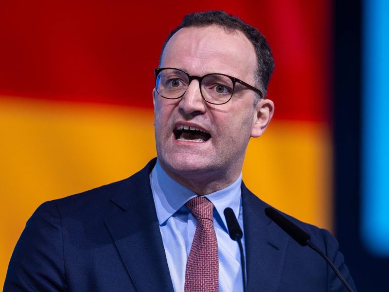 Interview mit Jens Spahn: â€žDarum nenne ich sie Migrationsleugnerâ€œ