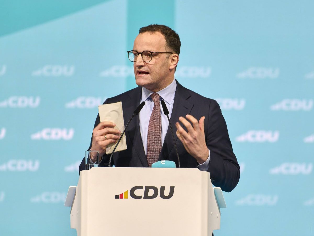 CDU/CSU kÃ¼ndigen einen neuen Asyl-VorstoÃŸ an.