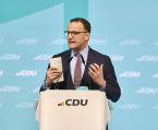 CDU/CSU kÃ¼ndigen einen neuen Asyl-VorstoÃŸ an.