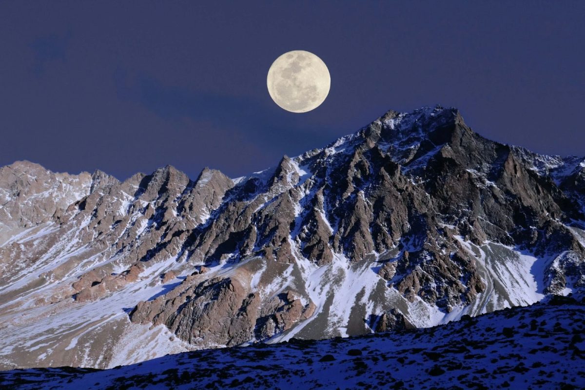 Schneemond zieht die Menschen in seinen Bann – hier siehst du das Himmelsphänomen am besten