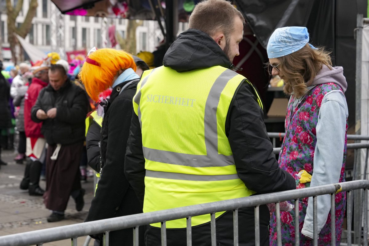 Die Security in KÃ¶ln wurde an Weiberfastnacht genauer unter die Lupe genommen (Symbolfoto).