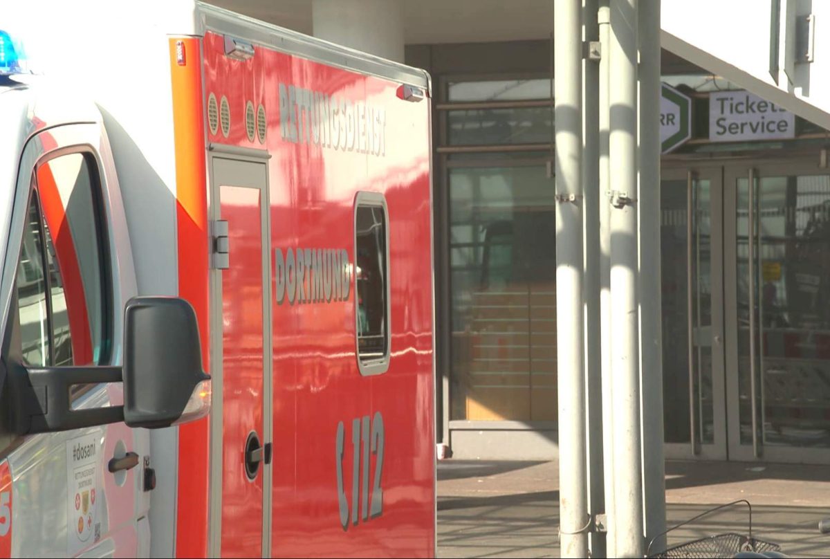 Dortmund Hauptbahnhof: Mann sticht auf Shop-Mitarbeiter ein ++ Lebensgefahr